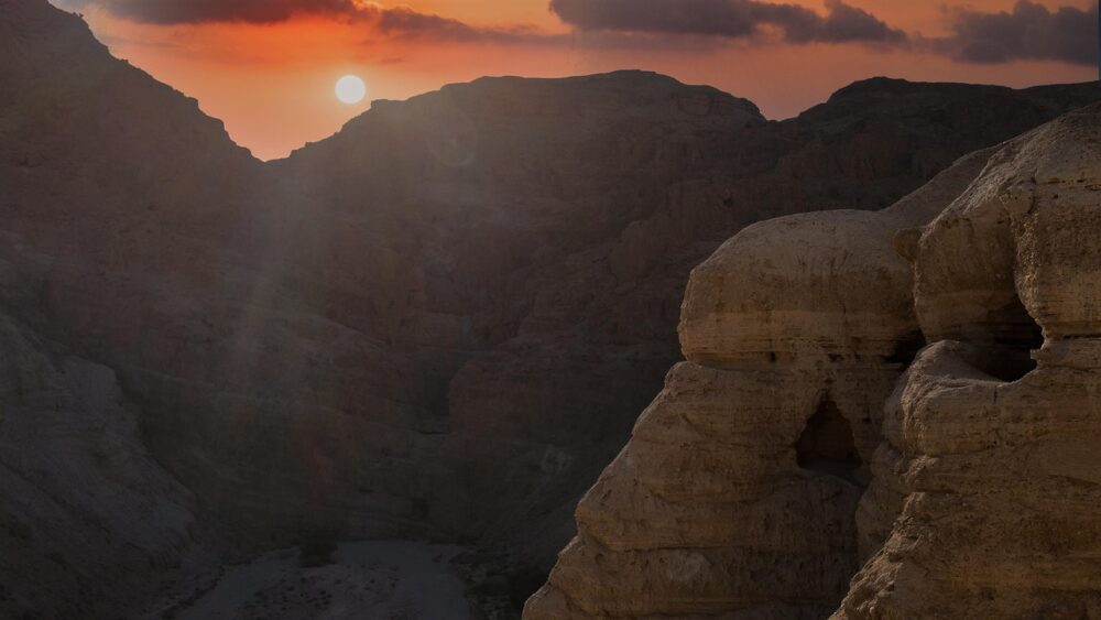 Read more about the article The Importance of History in the Foundation of our Beliefs